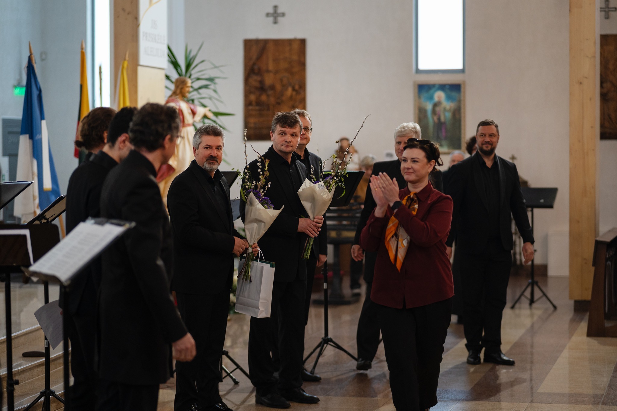 Šiauliai vėl suūžė: festivalio „Resurrexit“ atidarymas užpildė bažnyčią iki paskutinės vietos