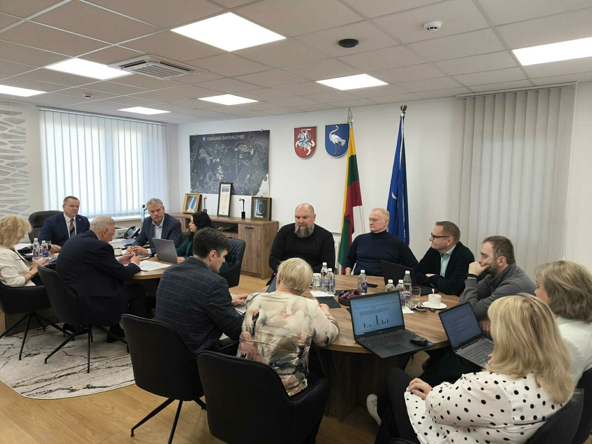 Visagino savivaldybės kolegija vertino įstaigų ir įmonių ataskaitas: kas išryškėjo posėdyje