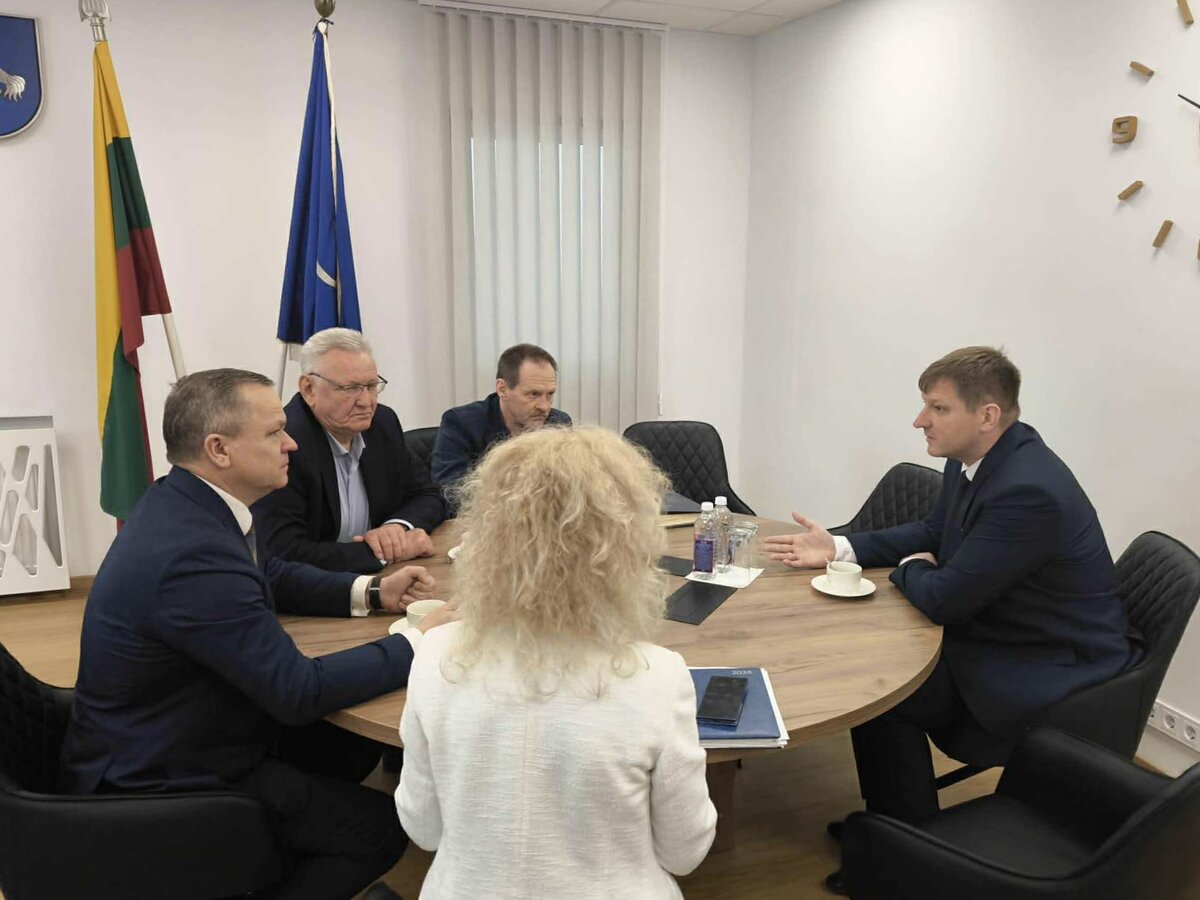 Vyriausybės atstovas Sigitas Rudokas Visagine: ką aptarė su meru ir administracijos vadovais