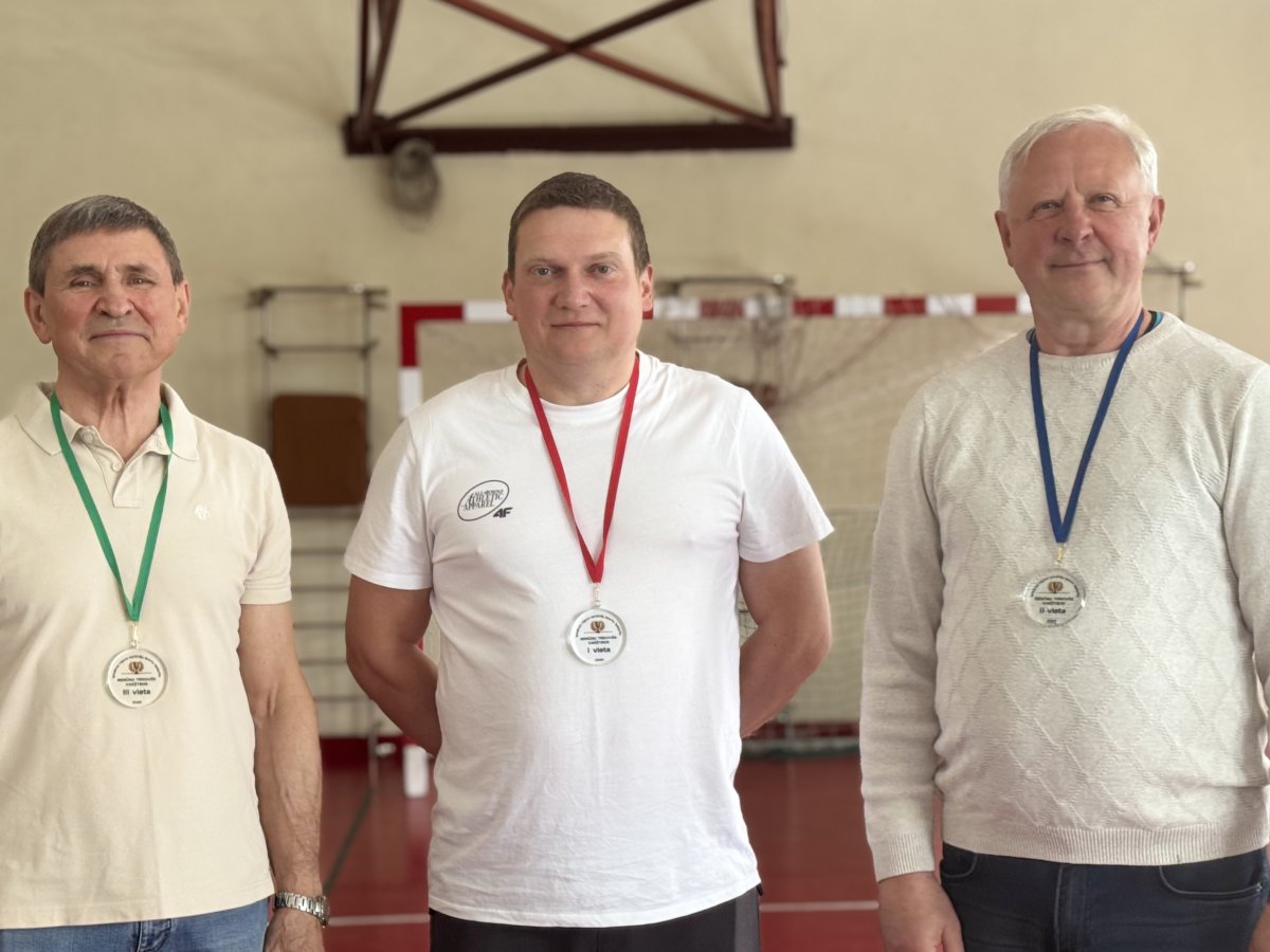 Ignalinoje startavo seniūnijų sporto žaidynės: kas laimėjo šaškes, tenisą ir 3×3 krepšinį