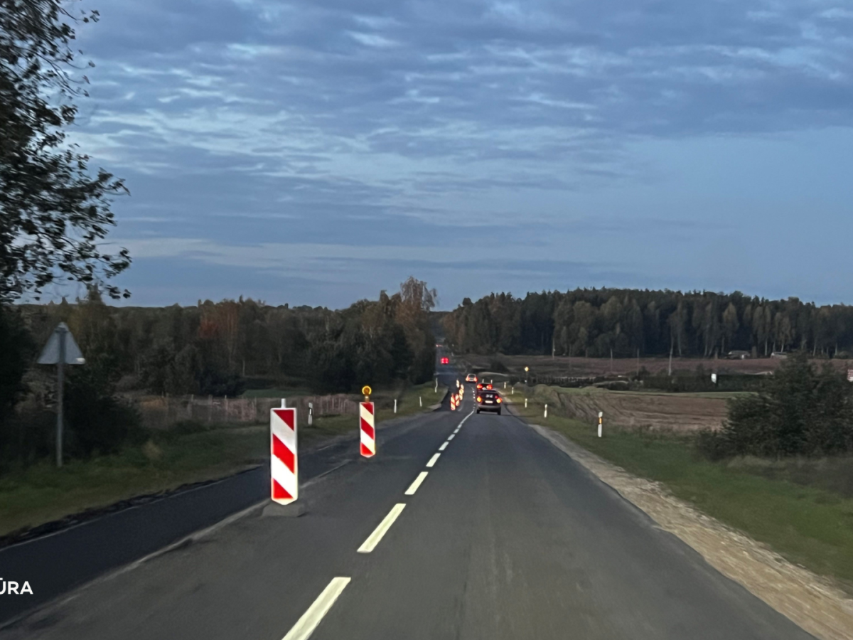 Kelių kraštai byra visoje Lietuvoje: startuoja „dešiniojo rato“ programa – žada 2 000 km pokytį