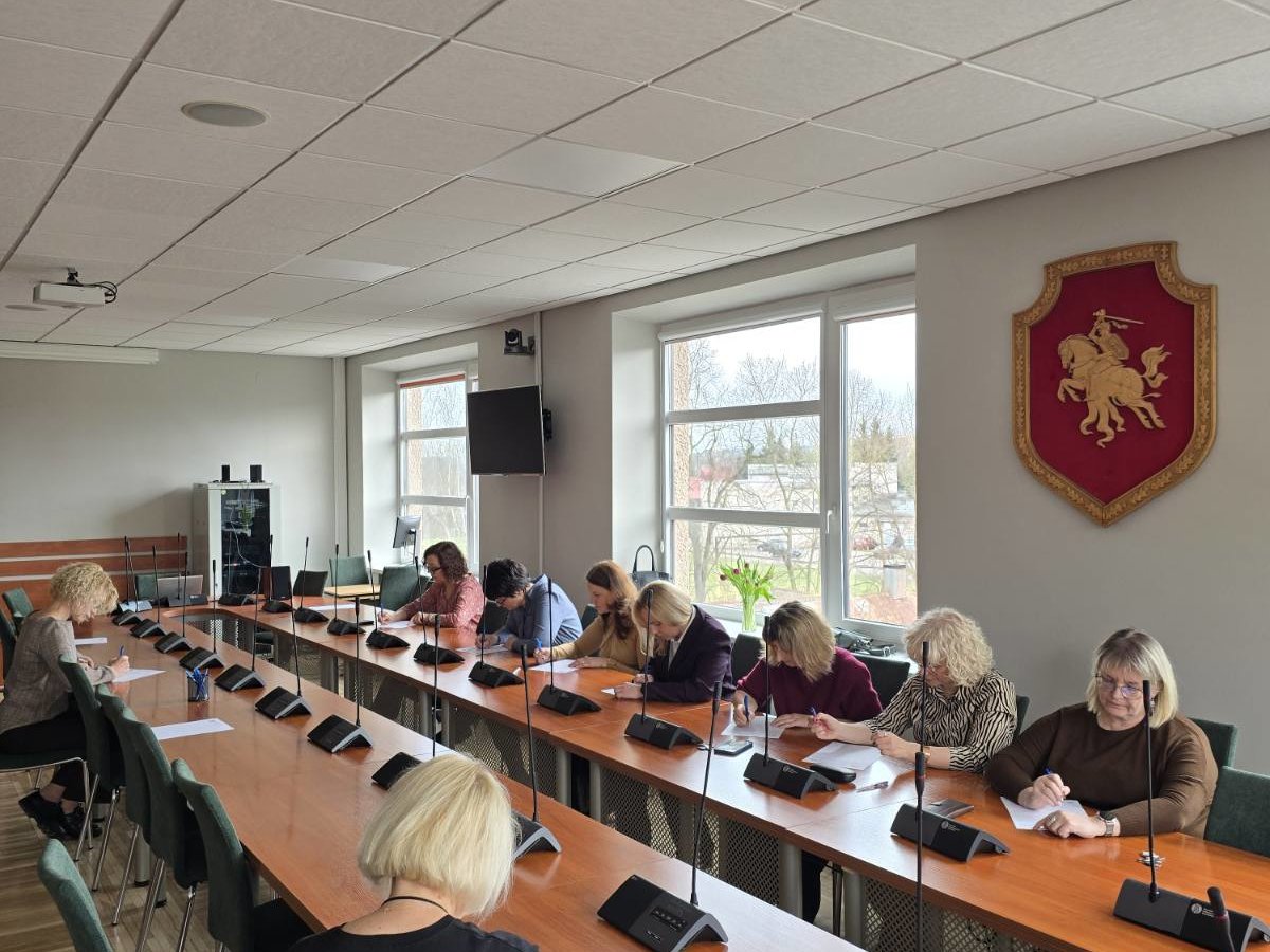 Nacionalinis diktantas subūrė šimtus: Anykščių rajone rašė net 110 – ar būtumėte tarp jų?