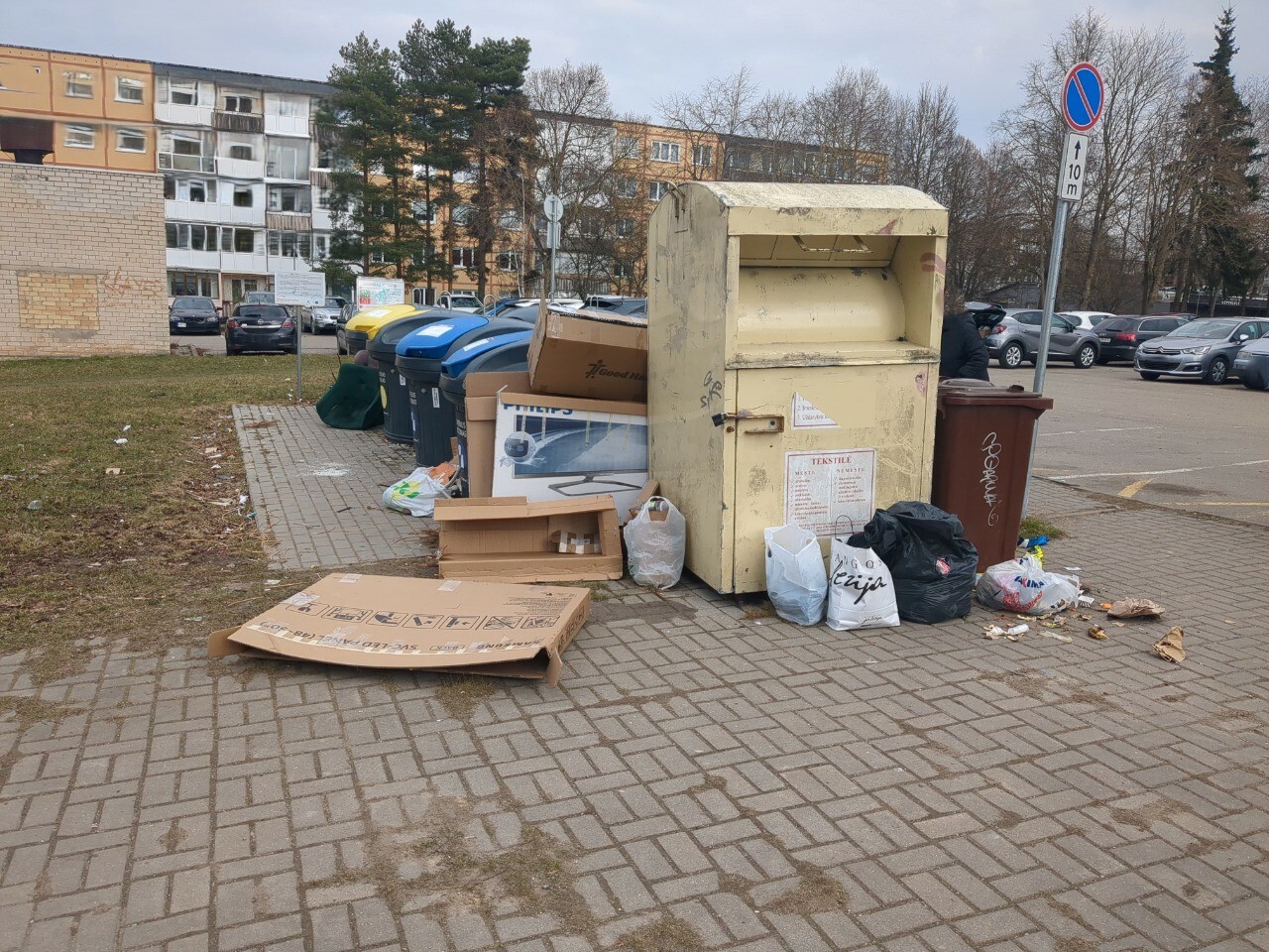 Šiauliuose paskelbė 10 netvarkingiausių konteinerių aikštelių: gyventojų elgesys stebina
