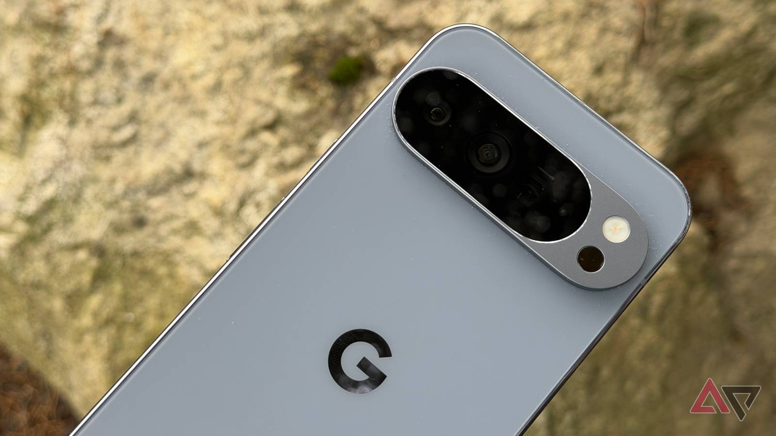 „Google“ išleido Pixel atnaujinimą: sutvarkė erzinančias klaidas, dėl kurių strigo telefonai