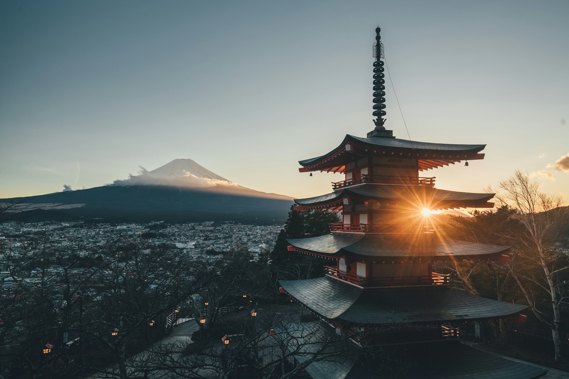 Japonijos izoliacija – mitas: VII a. šarvų paslaptis veda į Korėjos Baekje karalystę