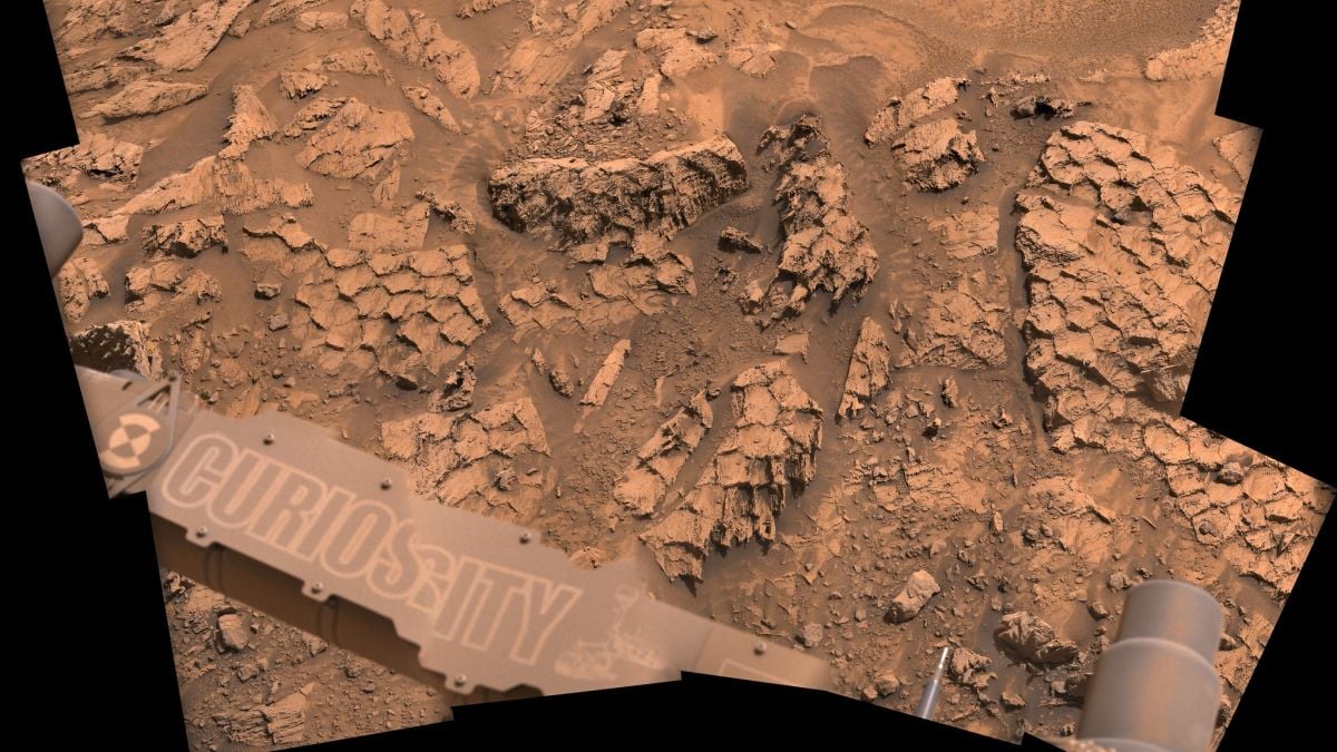 Curiosity aptiko Marse drakono žvynus primenančias uolienas: užuomina apie senovinį klimatą?
