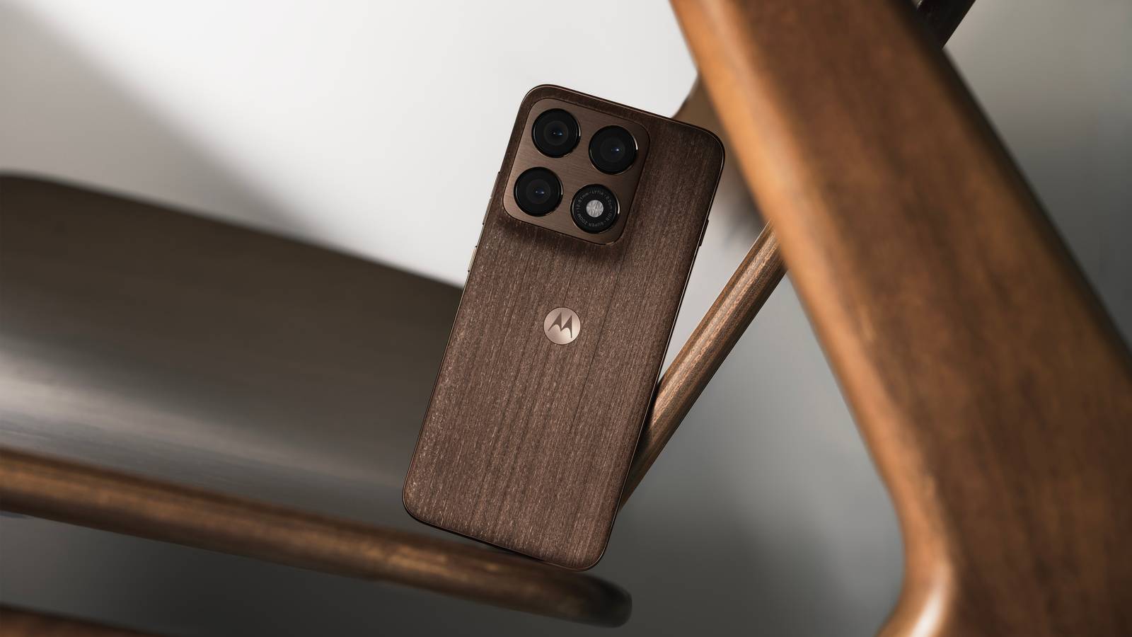 „Motorola“ pristatė „Edge 70 Pro“ ir G seriją: kameras kilstelėjo, kainos jau aiškėja