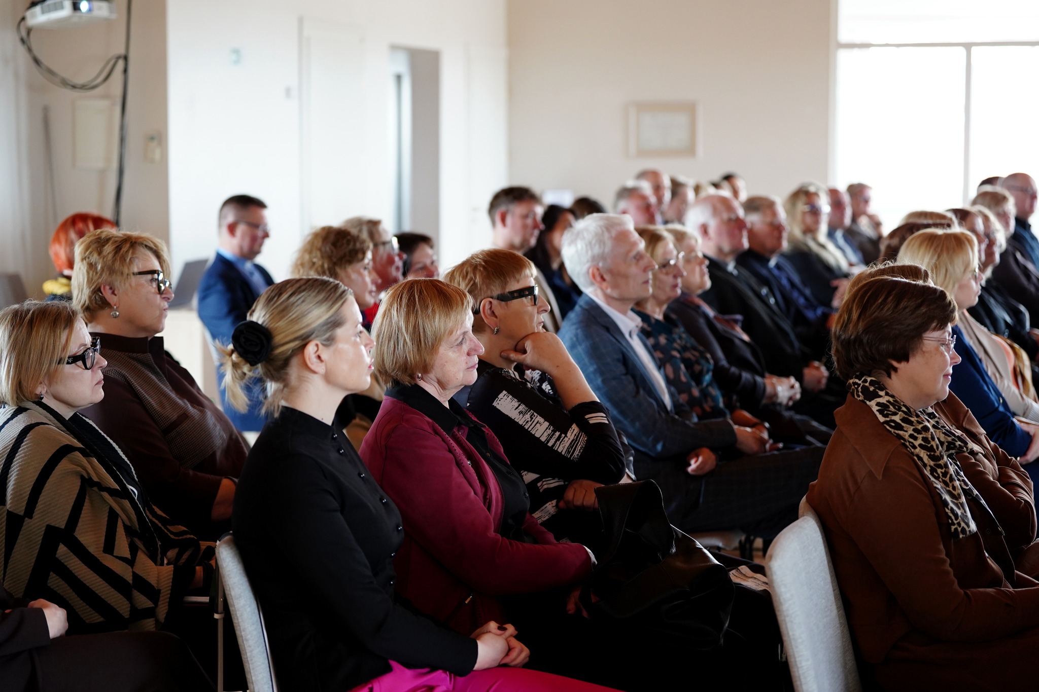 Konferencija Telšiuose: švietimo bendruomenė aptarė DI, skaitmenizaciją ir nerimo priežastis
