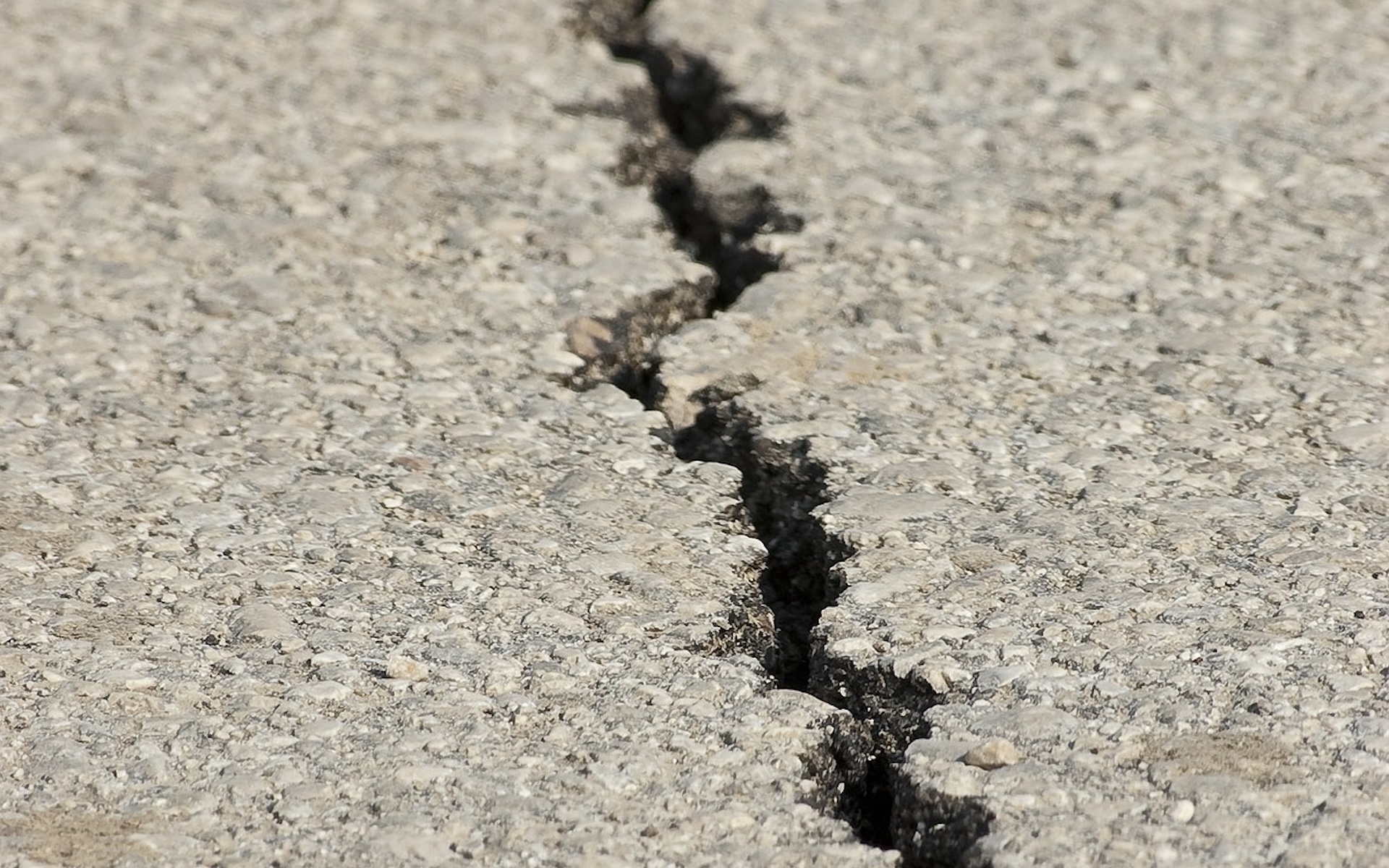 Mokslininkai aptiko žemės drebėjimų fazę, kuri keičia saugumo taisykles ir pastatų normas