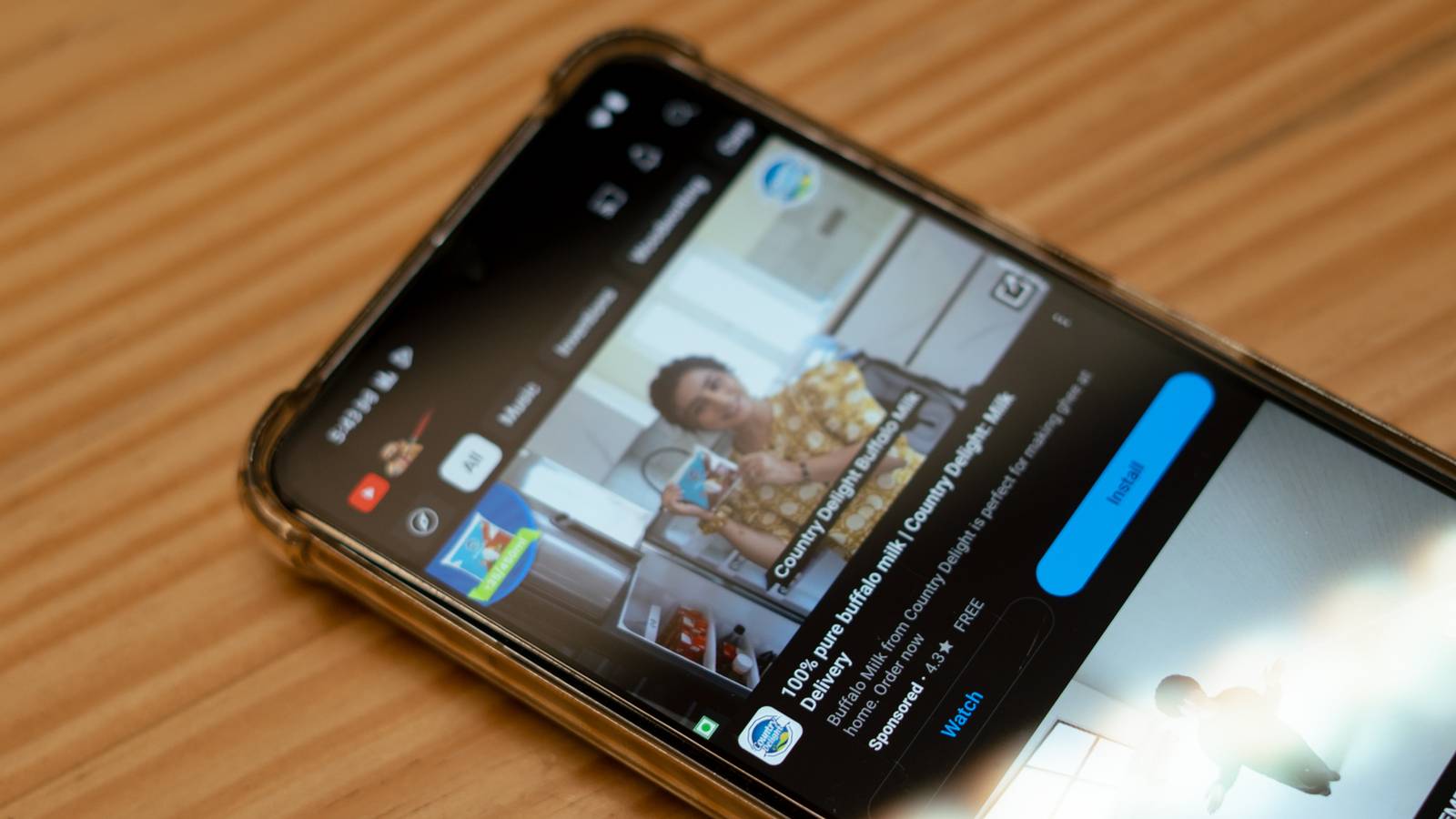 „Youtube“ sugalvojo naują reklamų triuką tiesioginėms transliacijoms: vaizdas liks, garsas dings