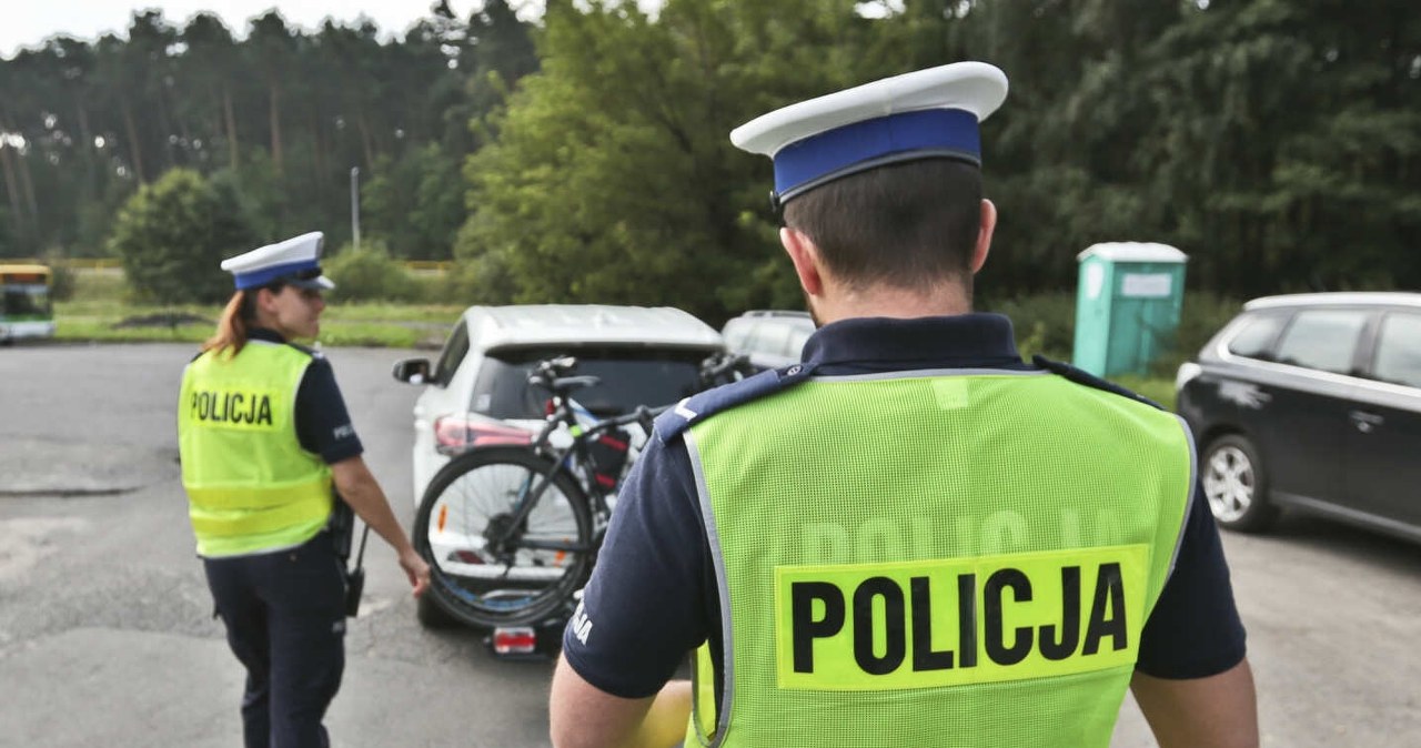 Patikros bagažinėse grįžta: vairuotojams ruošia naują privalomą daiktą ir baudas
