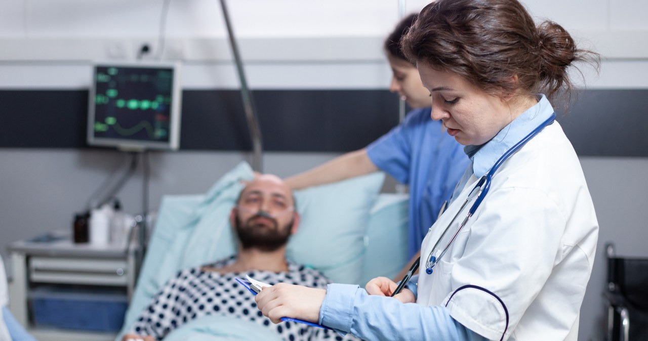 Harvardo tyrimas sukrėtė medikus: DI skubioje pagalboje diagnozuoja tiksliau už gydytojus