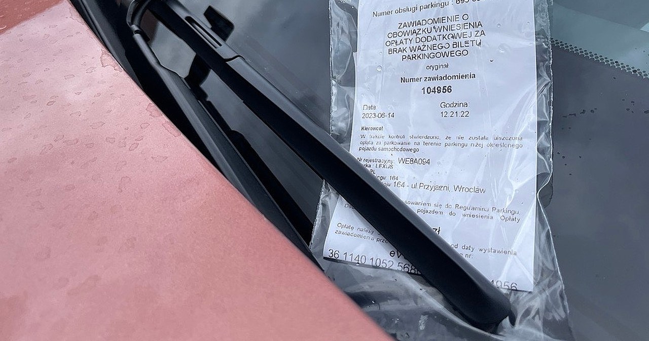 Gavai lapelį už parkavimą prie parduotuvės? Teisininkas paaiškina, kodėl tai ne bauda