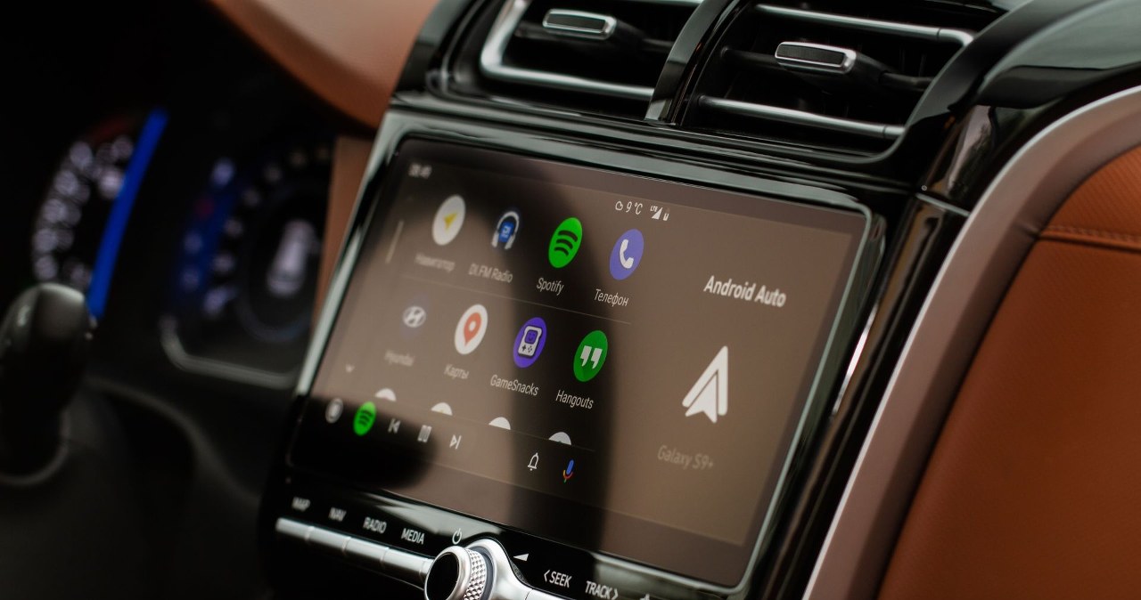 „Google“ keičia „Android Auto“ ir „Google Maps“: DI, vaizdo įrašai ir 3D navigacija jau šiemet