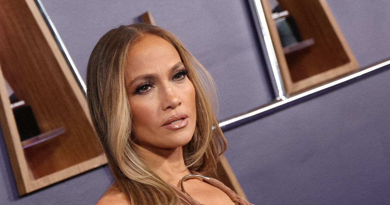 Jennifer Lopez Niujorke prikėlė 2000-ųjų mados hitą: toks derinys vėl ant bangos