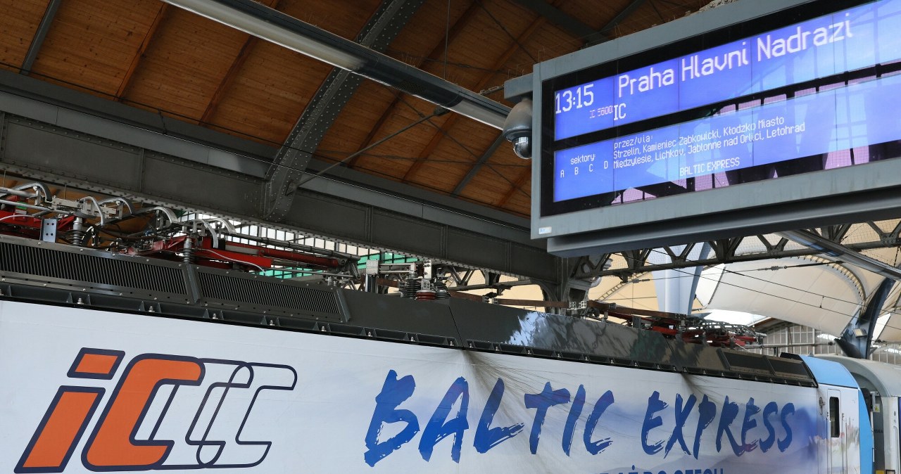 „PKP Intercity“ skelbia rekordines atostogas: kasdien žada iki 560 reisų ir naujus maršrutus