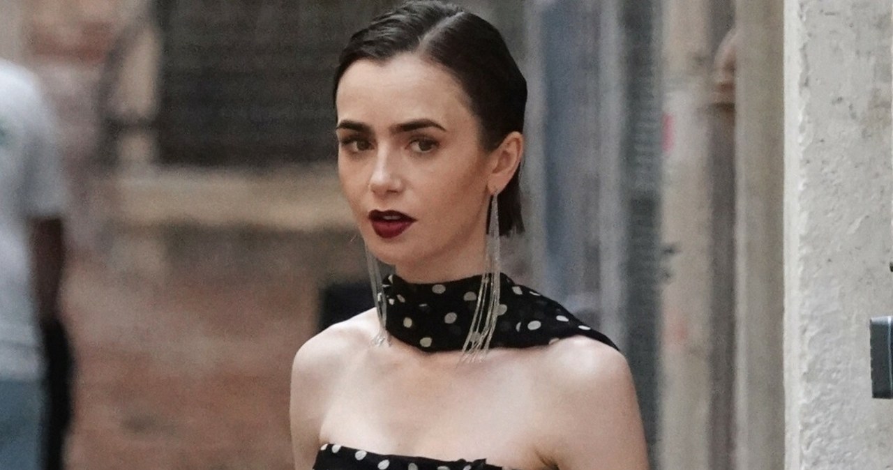 Lily Collins užkūrė Mykonos: ta suknelė su taškeliais grįžo ir jau tapo vasaros hitu