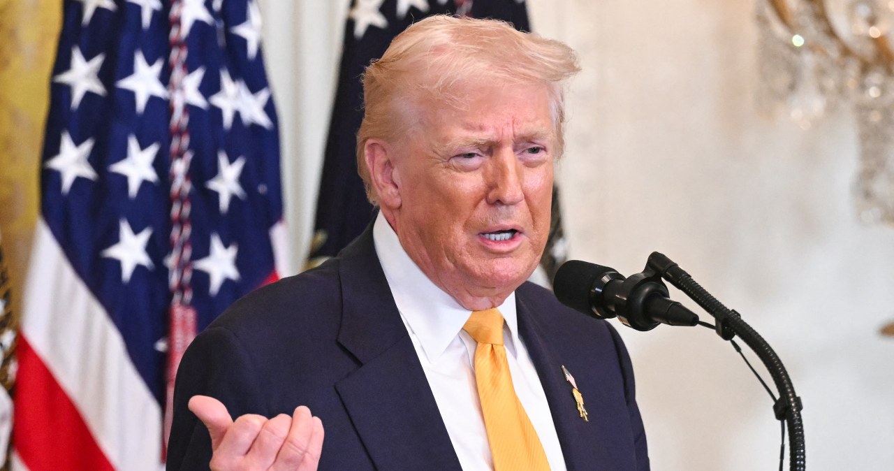 Trumpo administracija sugriežtina DI kontrolę: „Google“ ir „Microsoft“ modelius tikrins prieš startą