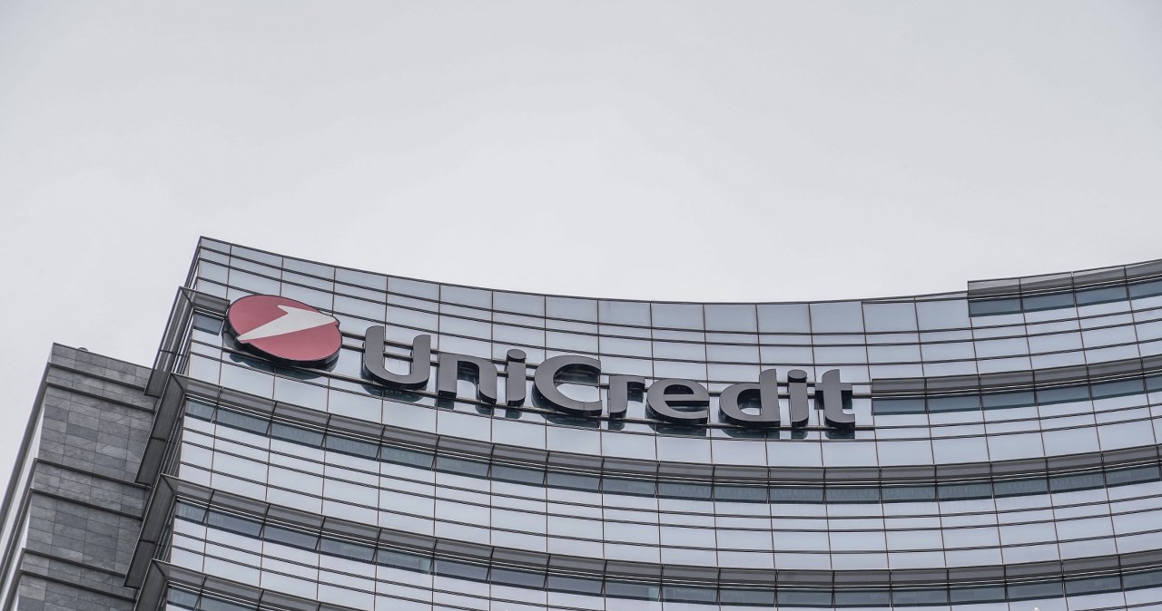 „UniCredit“ siūlo perimti „Commerzbank“ už 35 mlrd. eurų: Vokietijos vyriausybė priešinasi
