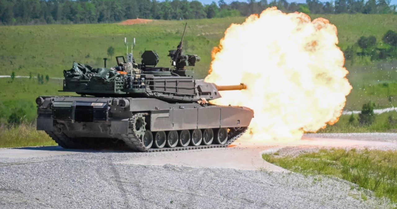 Lenkai su „Abrams“ JAV pranoko elitą: sensacingas pasiekimas Sullivan Cup varžybose
