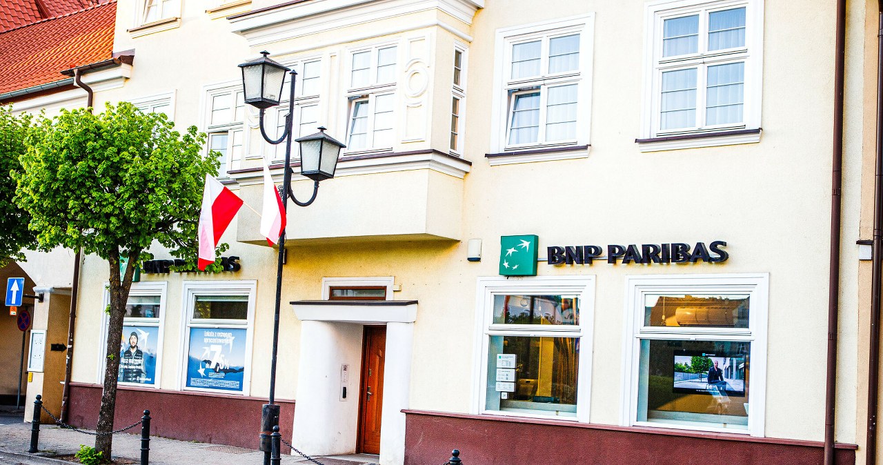 Bankų lenktynės dėl klientų: „BNP Paribas“ po „mirusių“ sąskaitų valymo keičia taktiką