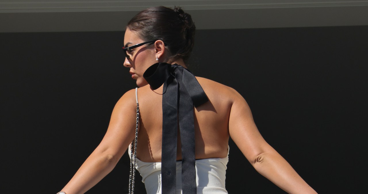 Georgina Rodriguez apsisuko ir viskas pasikeitė: „Chanel“ suknelės detalė pavergė Kanus