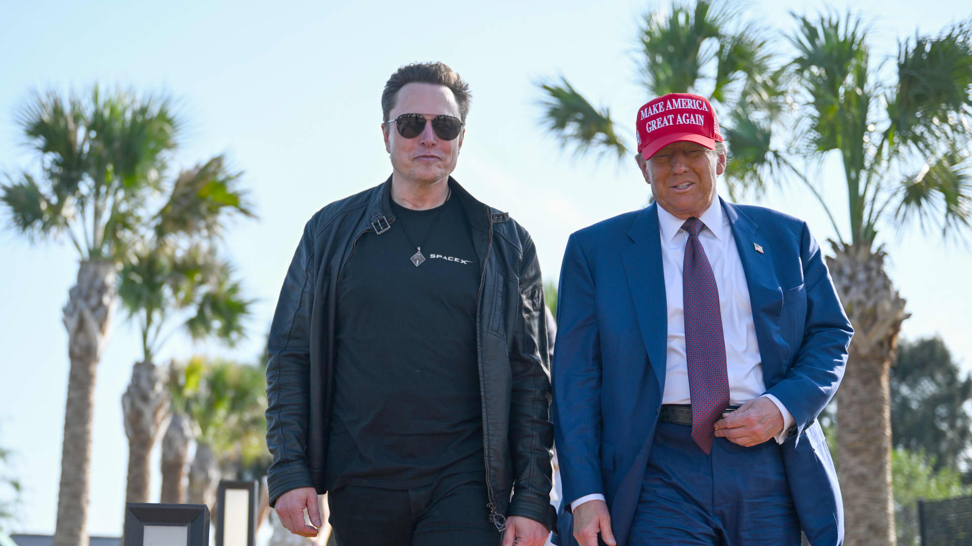 Trumpo kelionė į Kiniją: į delegaciją kviečia „Tesla“, „Apple“ ir „BlackRock“ vadovus