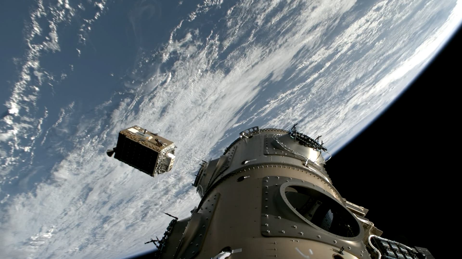 „SpaceX“ IPO gali išsiurbti kapitalą: analitikai perspėja, kas laukia Europos biržų