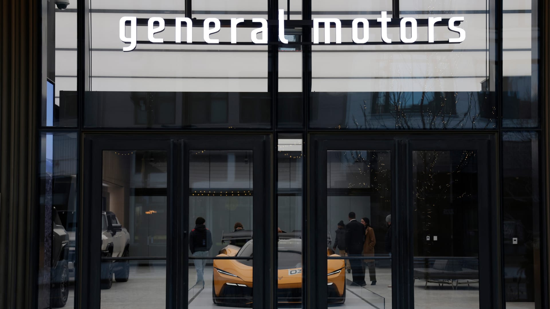 „General Motors“ atleidžia šimtus IT darbuotojų: aiškėja, kuriose komandose pokyčiai didžiausi