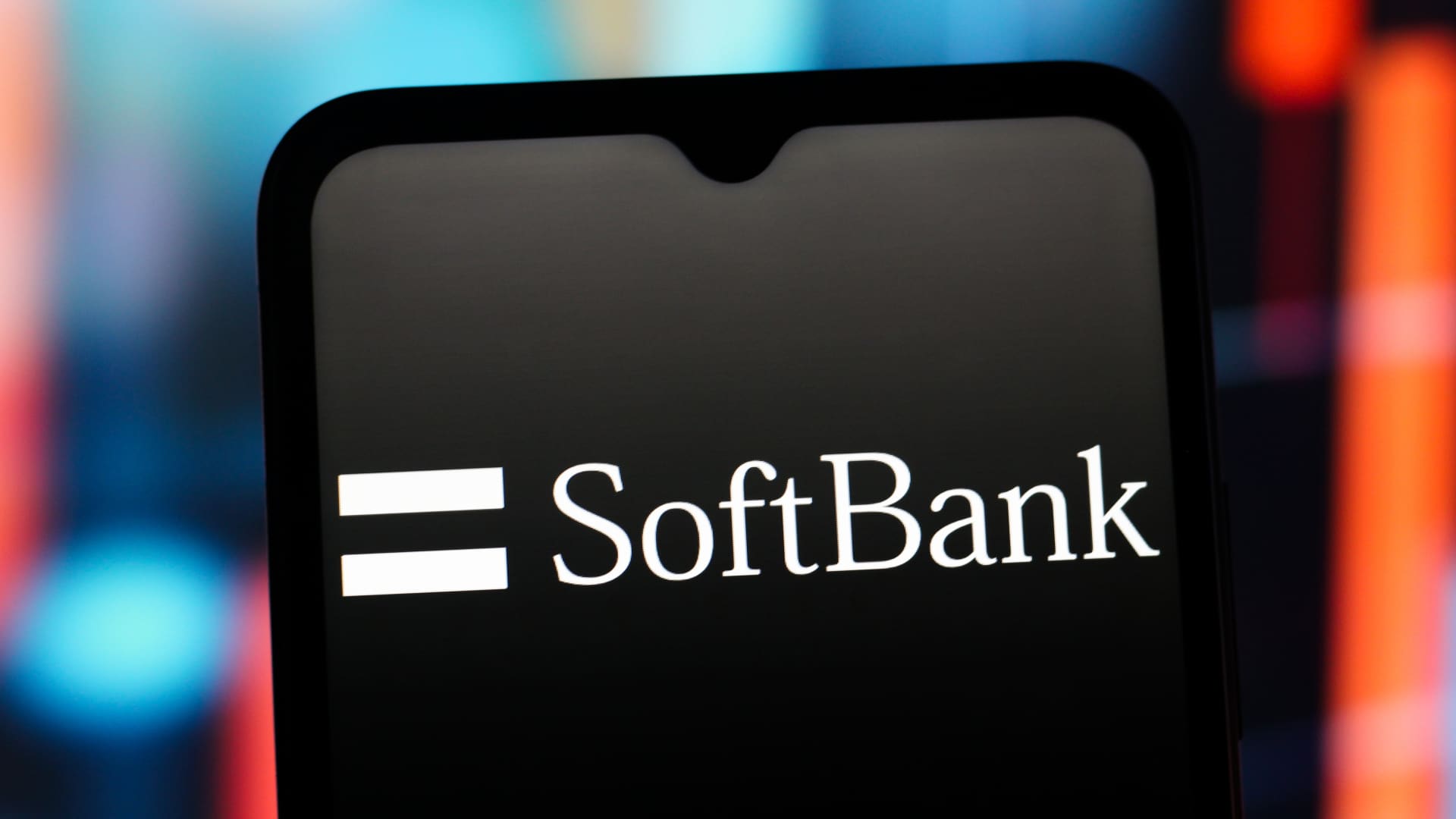 „SoftBank Group“ akcijos šovė beveik 20 proc.: „Nvidia“ rezultatai įkaitino DI euforiją