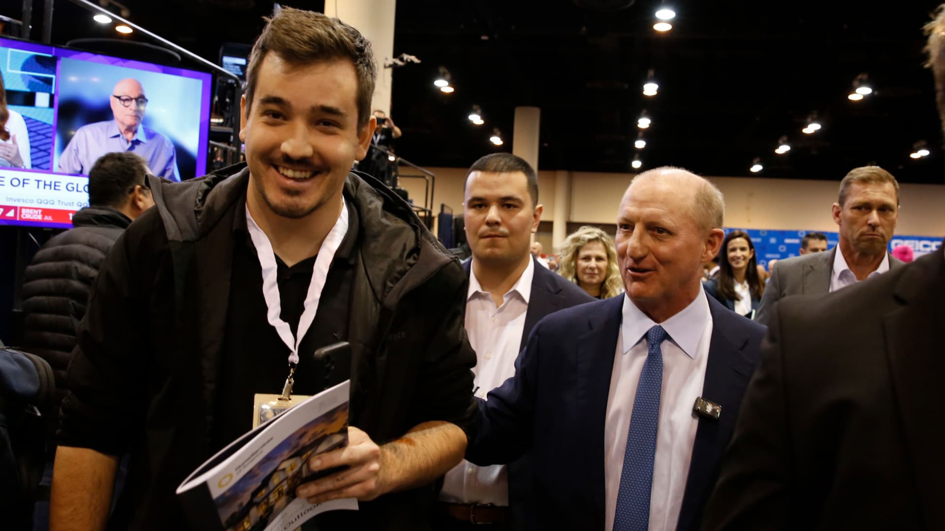 „Berkshire Hathaway“ be Buffetto, „Spirit Airlines“ griūtis ir „Meta“ byla: kas krečia rinkas?