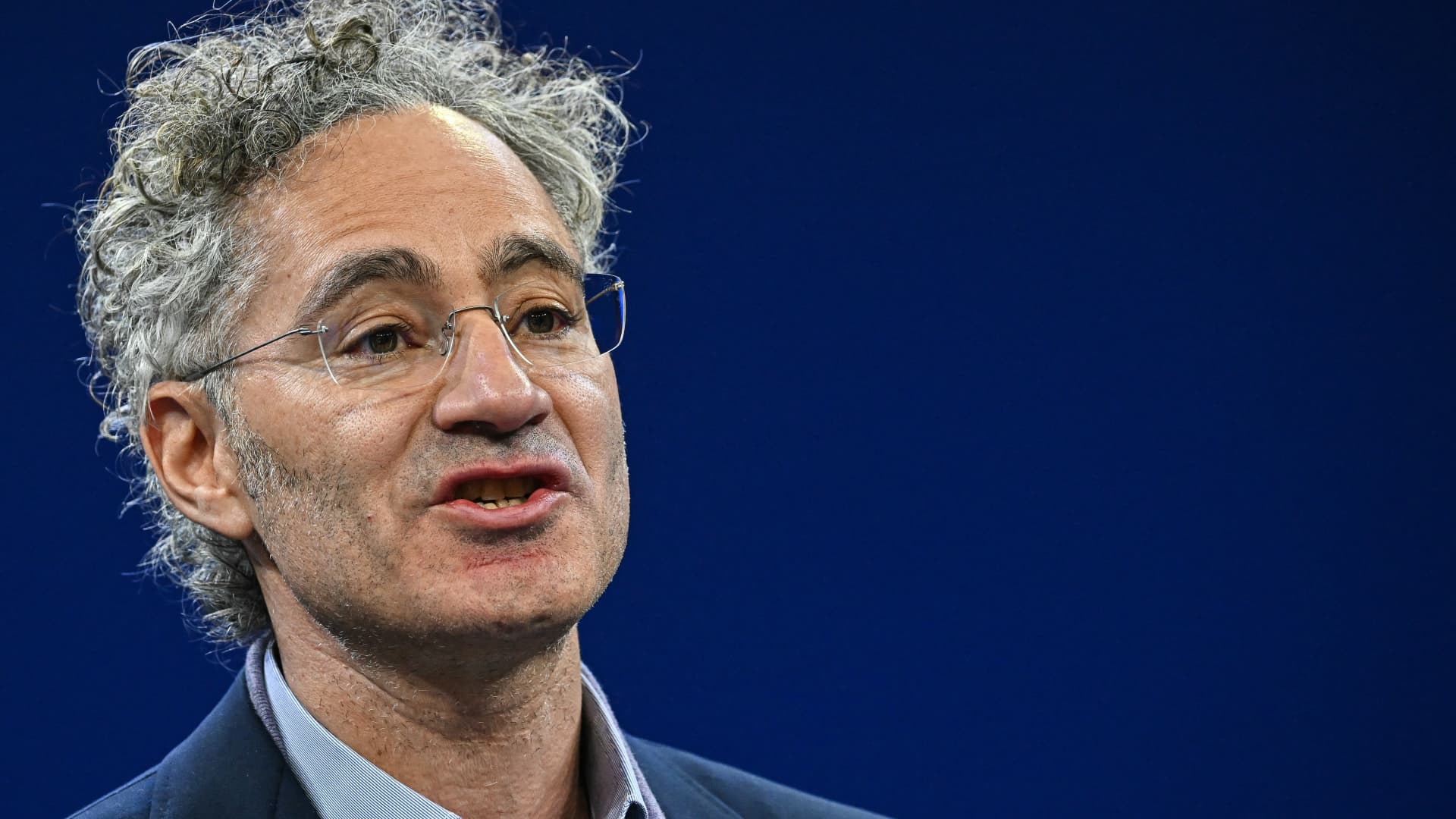 „Palantir“ driokstelėjo rinkai: pajamos šoktelėjo 85 proc., prognozė dar drąsesnė
