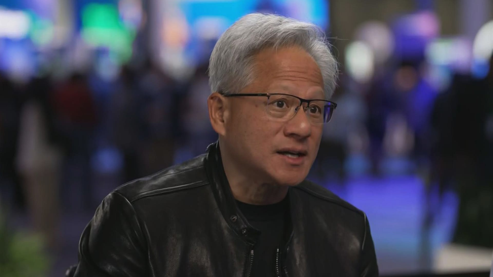 Trumpo skambutis pakeitė planus: „Nvidia“ vadovas Jensen Huang prisijungė prie kelionės į Kiniją