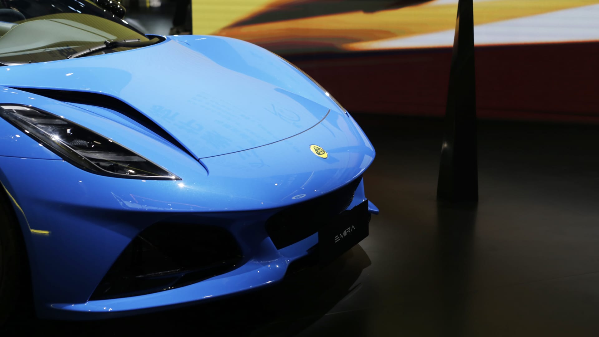 „Lotus“ vadovas atvėsino vilčių bangą: kietojo elektrolito baterijoms dar gali prireikti dešimtmečio