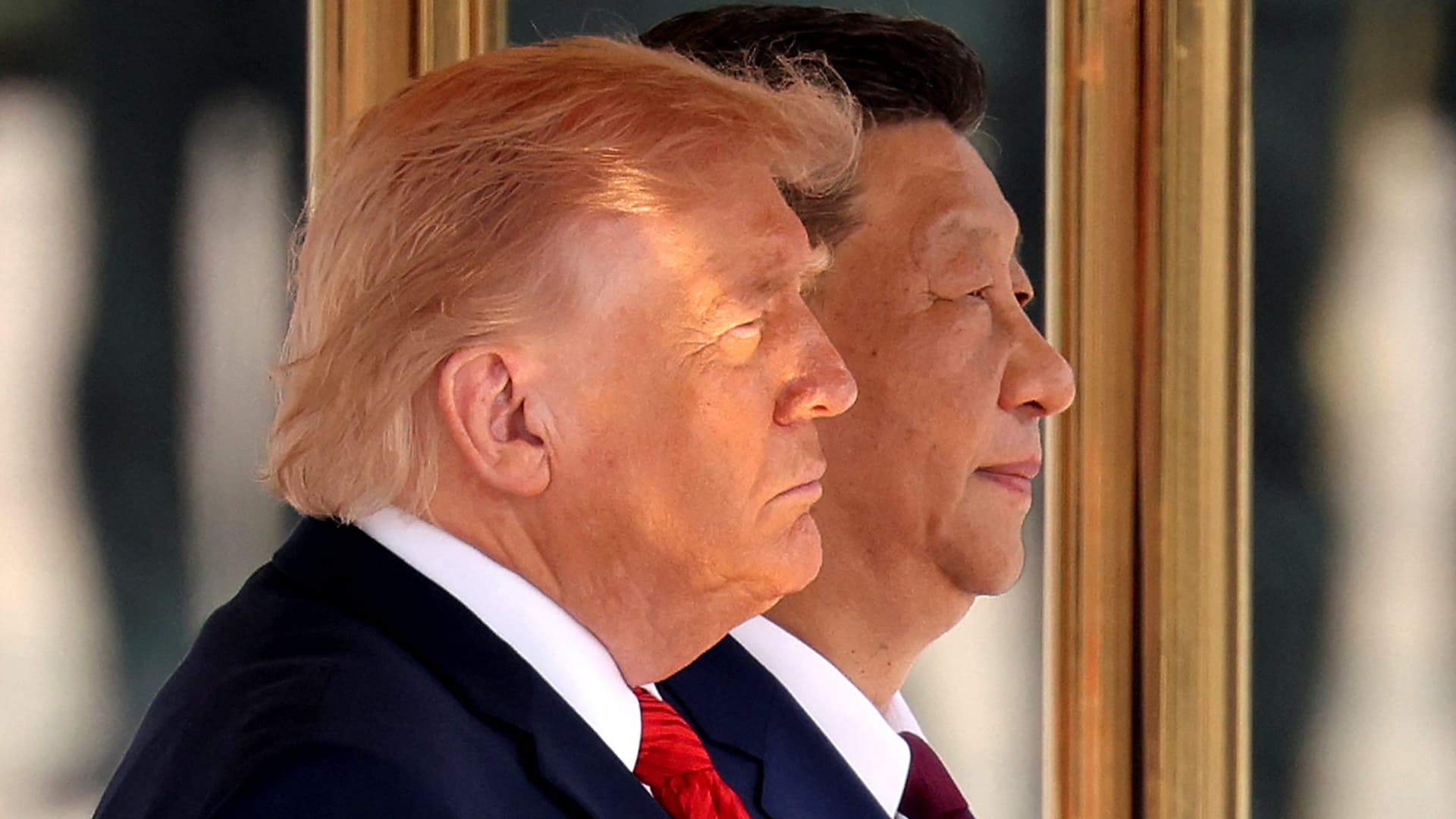 Trumpo vizitas Kinijoje įžiebė naują krizę: lustai ir retieji metalai vėl ant stalo