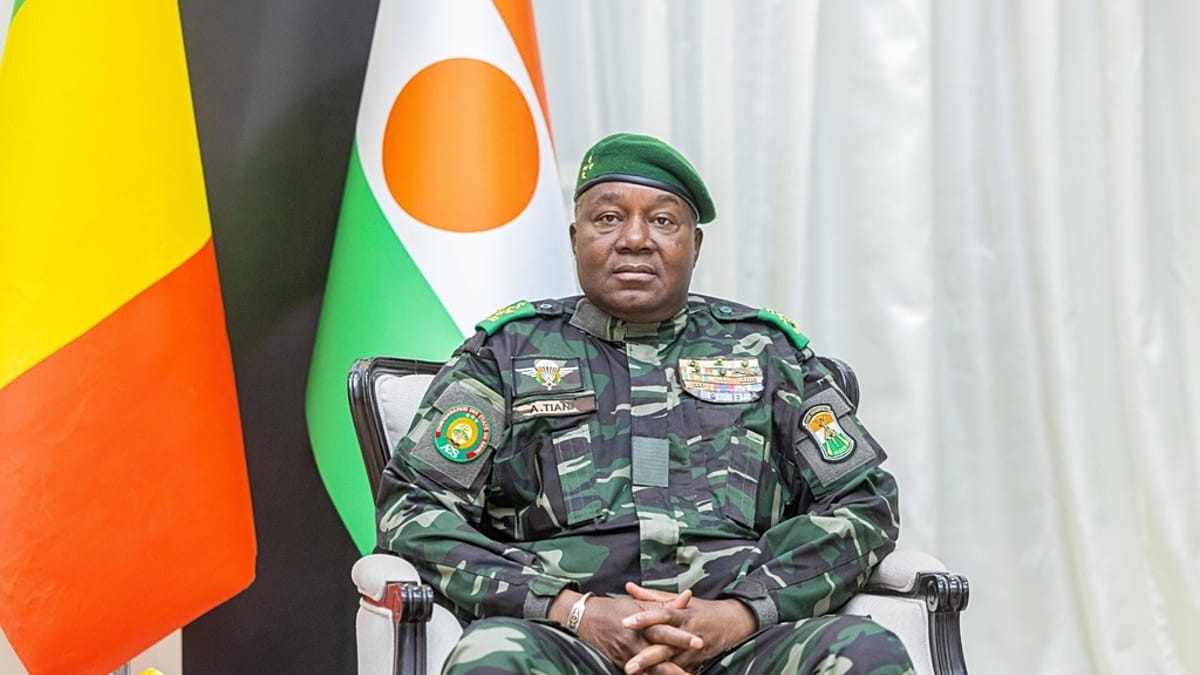 Nigeris sustabdė devynias Prancūzijos žiniasklaidos priemones: valdžia įžvelgia grėsmę tvarkai