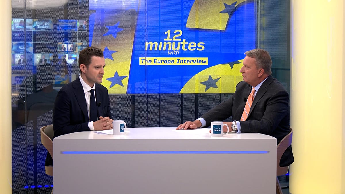 Šiaurės Makedonijos ministras: JAV lyderystė sustiprino NATO, bet ES kelias stringa dėl Bulgarijos