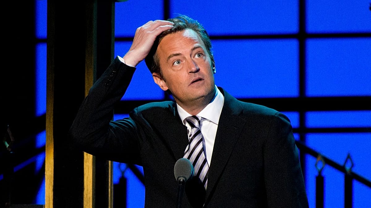 Matthew Perry „Draugų“ relikvijos keliauja į aukcioną: už kiek gali būti parduotas Chandlerio palikimas