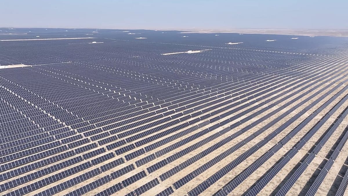 Uzbekistanas įjungė 5 600 MW žalią galią: į sceną žengia DI duomenų centrai ir milijardai
