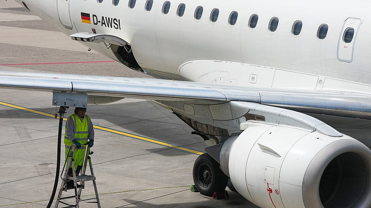 EASA įspėja dėl reaktyvinių degalų stokos: Europai gali tekti pereiti prie kitos specifikacijos