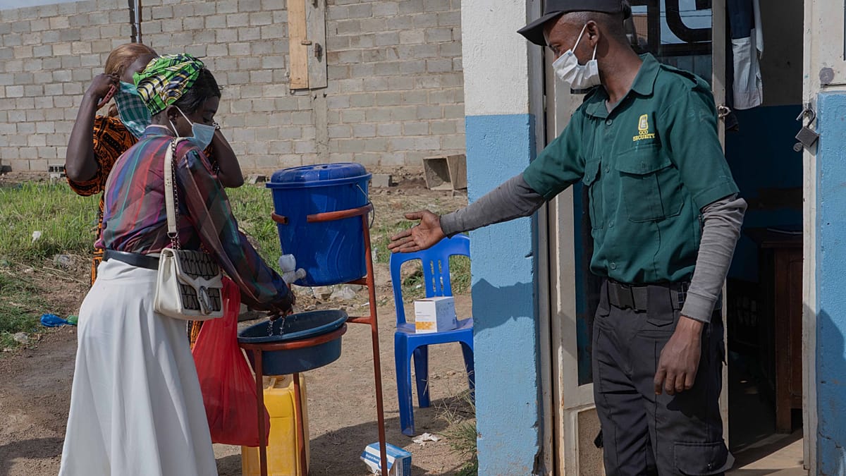 Ebolos protrūkis Kongo DR plinta į Ugandą: PSO šaukia skubų posėdį dėl plitimo rizikos