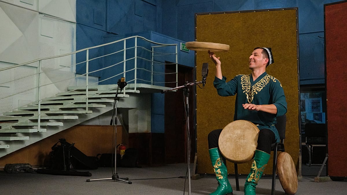 Uzbekistane kuriama platforma „Ohang“: kaip skaitmeninamas retų liaudies instrumentų skambesys