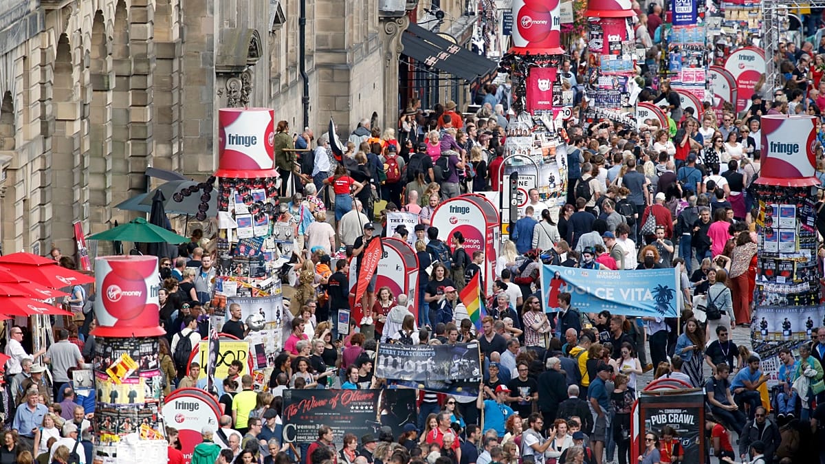 Edinburgo Fringe 2026 stebins naujove: spektakliai vyks didžiausioje JK saunoje