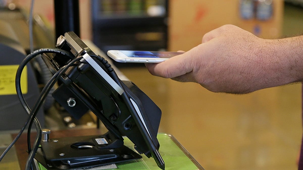 Ispanijos „Bizum“ žengia į parduotuves: ar „Visa“ ir „Mastercard“ neteks dalies rinkos?