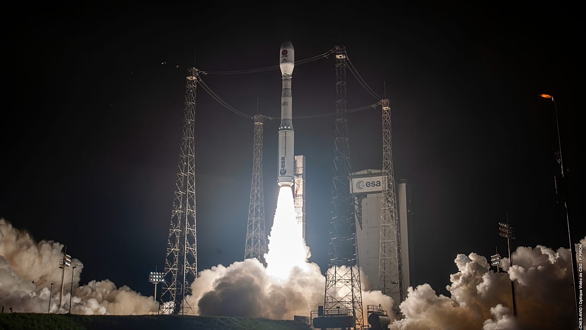 ESA ir Kinijos SMILE misija pradėjo Žemės magnetosferos žemėlapį: kodėl tai svarbu mums
