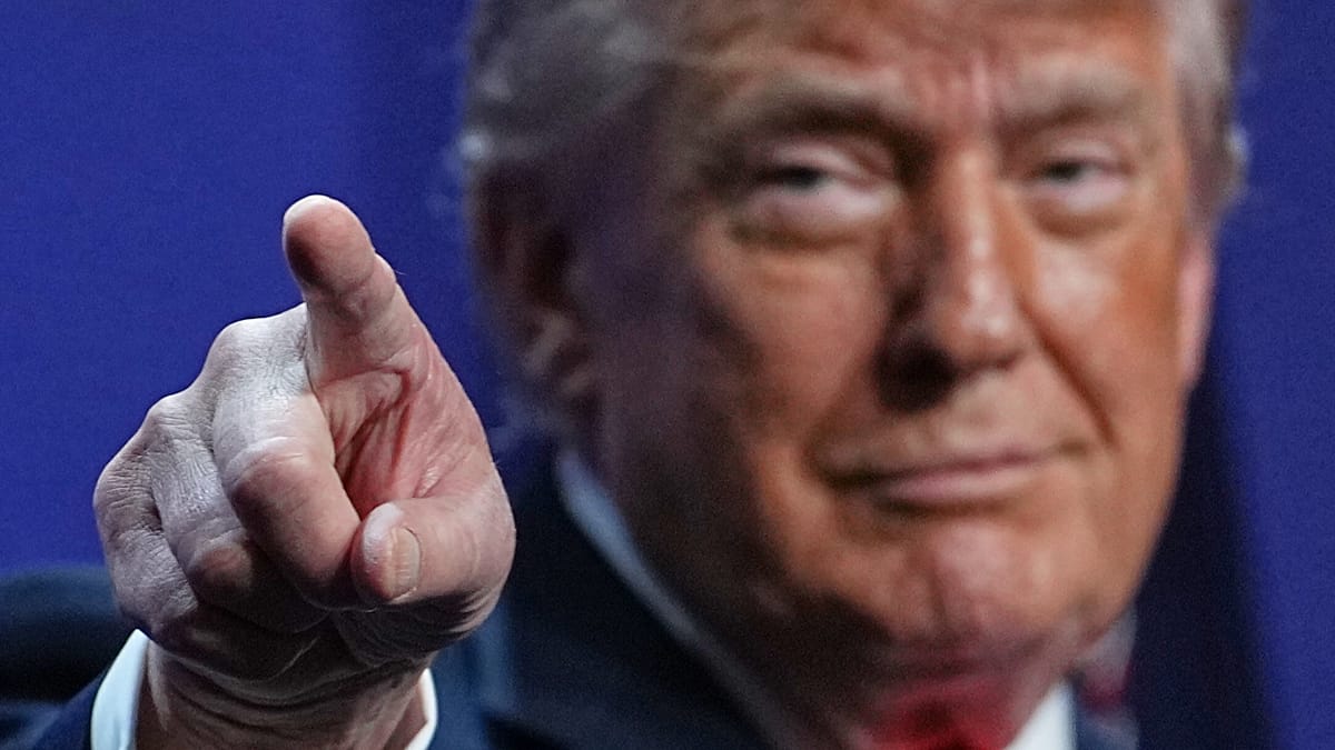 Trumpas vėl gyrėsi kognityviniu testu: jo matematikos pavyzdys ir procentai sukėlė pašaipas