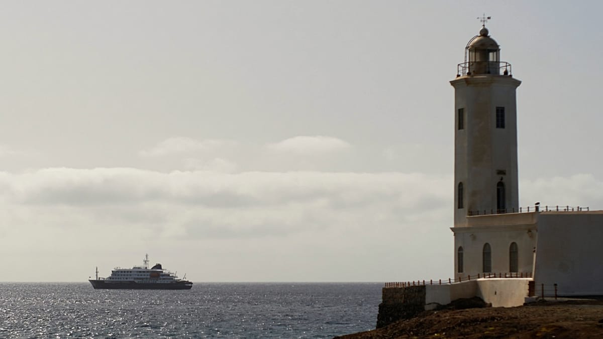 Kanaru salos priešinasi Madrido sprendimui: kruizinis laivas su hantavirusu į Tenerifę neįleidžiamas