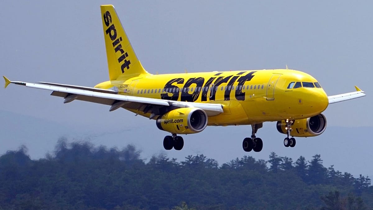 „Spirit Airlines“ bankrotas: atšaukti visi skrydžiai, 17 000 darbo vietų pavojuje