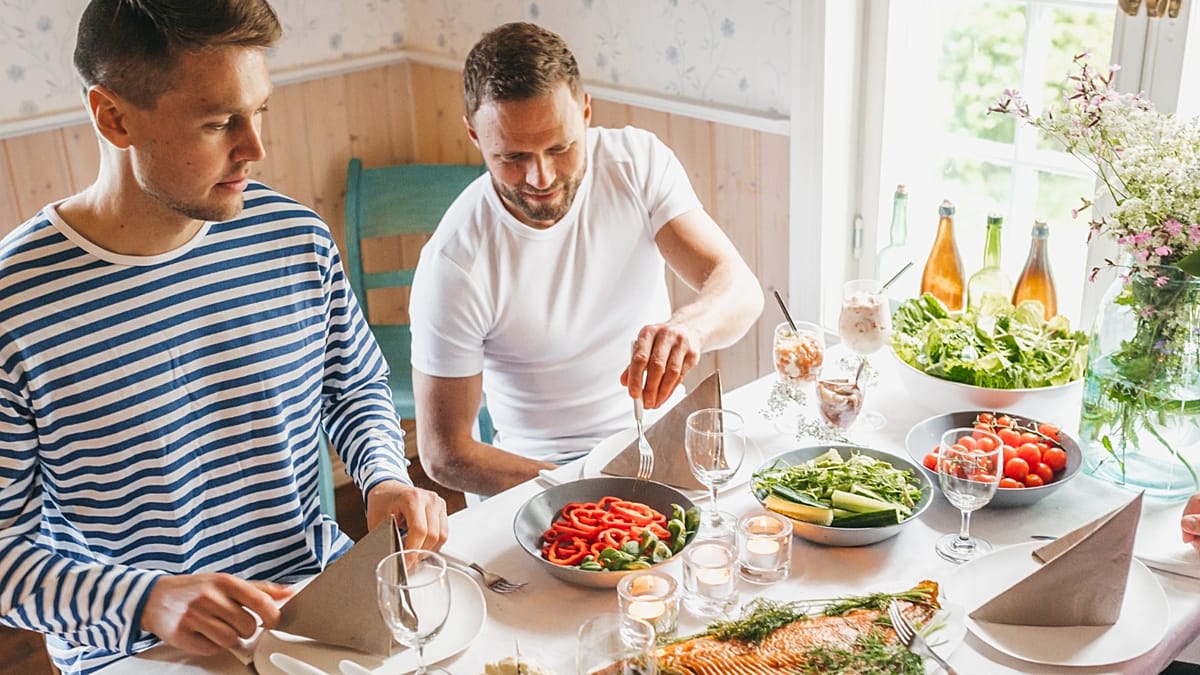 „Visit Finland“ kviečia į kulinarinę kelionę: 16 laimingųjų ragaus oficialius meniu
