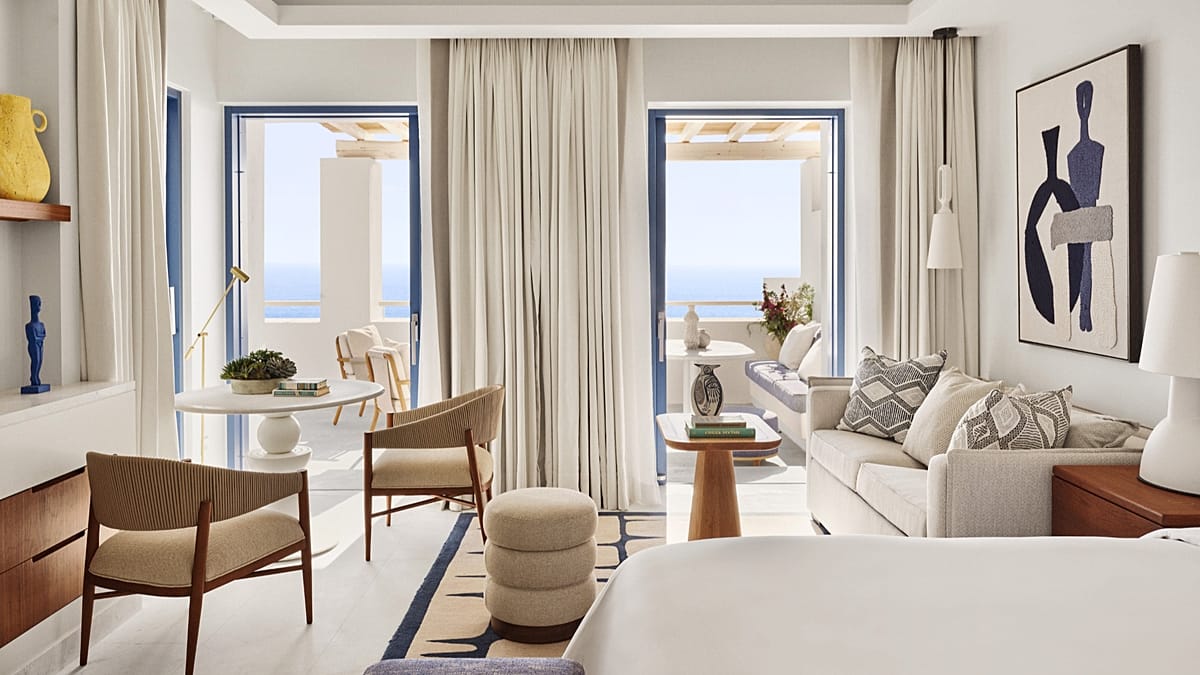 „Four Seasons“ atidaro viešbutį Mikone: 94 kambariai ant uolos, privatus paplūdimys ir SPA